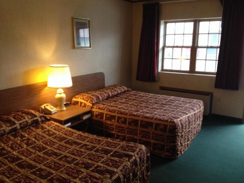 Parkway Inn image 7